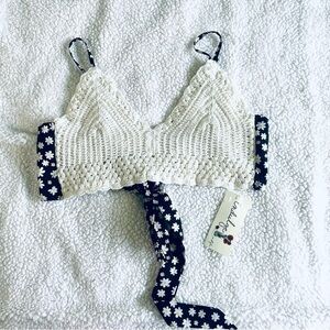 NWT Indulge in Style White Crochet Summer Beach Crop Floral Halter Top - Size L